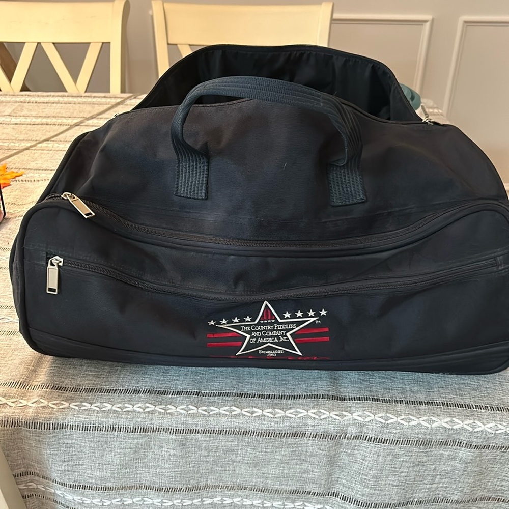 Sturdy soft-side travel duffel
